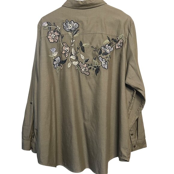NWT Westport Women 3X Button-Up Shirt Olive Embroidered Pockets Roll-Tab Sleeve - Picture 2 of 16
